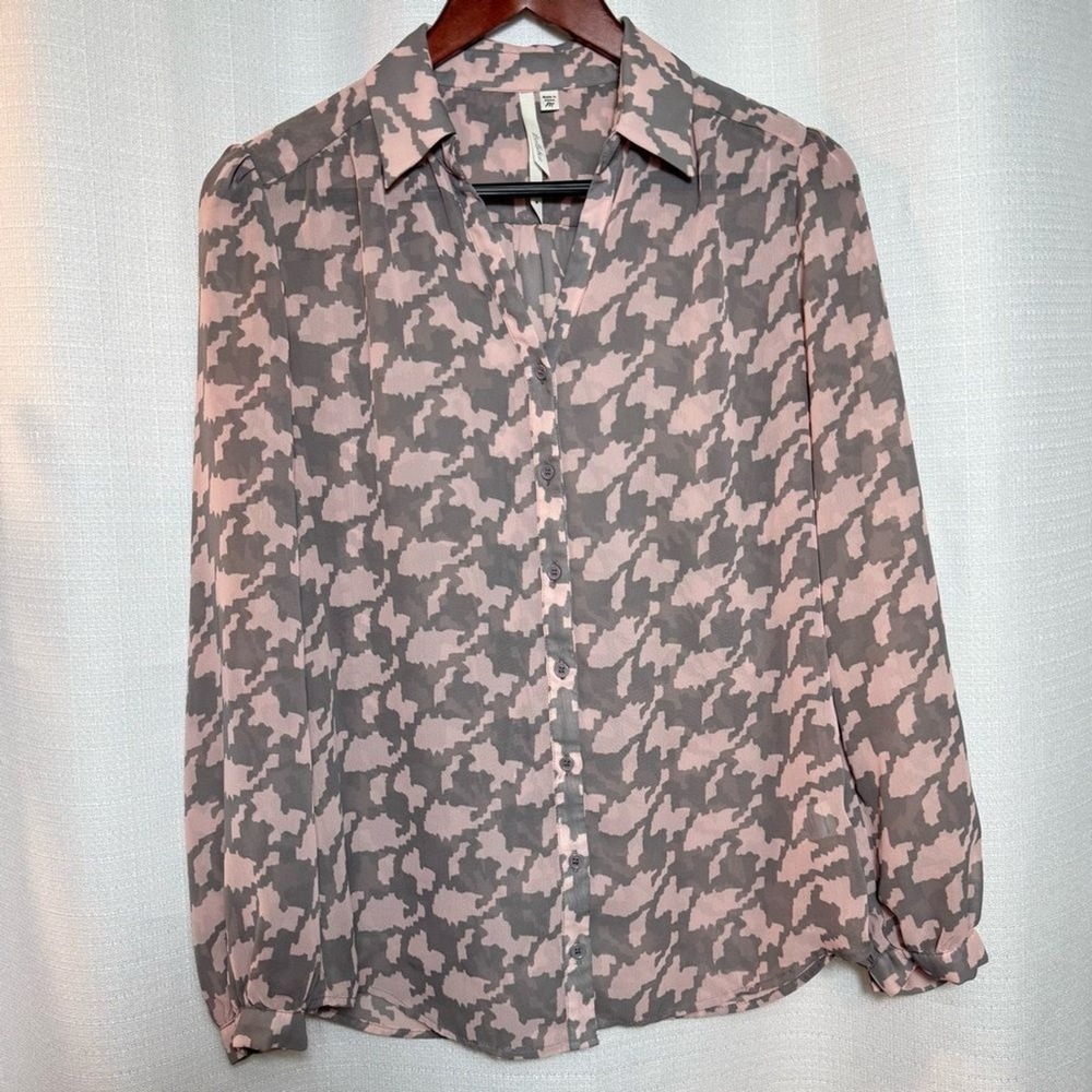 Abstract Camo Print Button Front Blouse Gray Pink Long Sleeve Utility Women's M